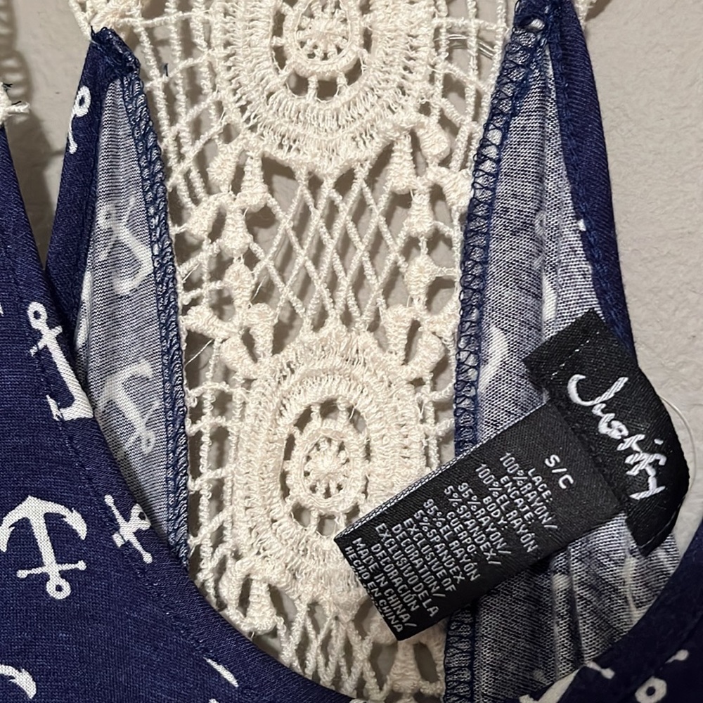 Tank top - Picture 5 of 5